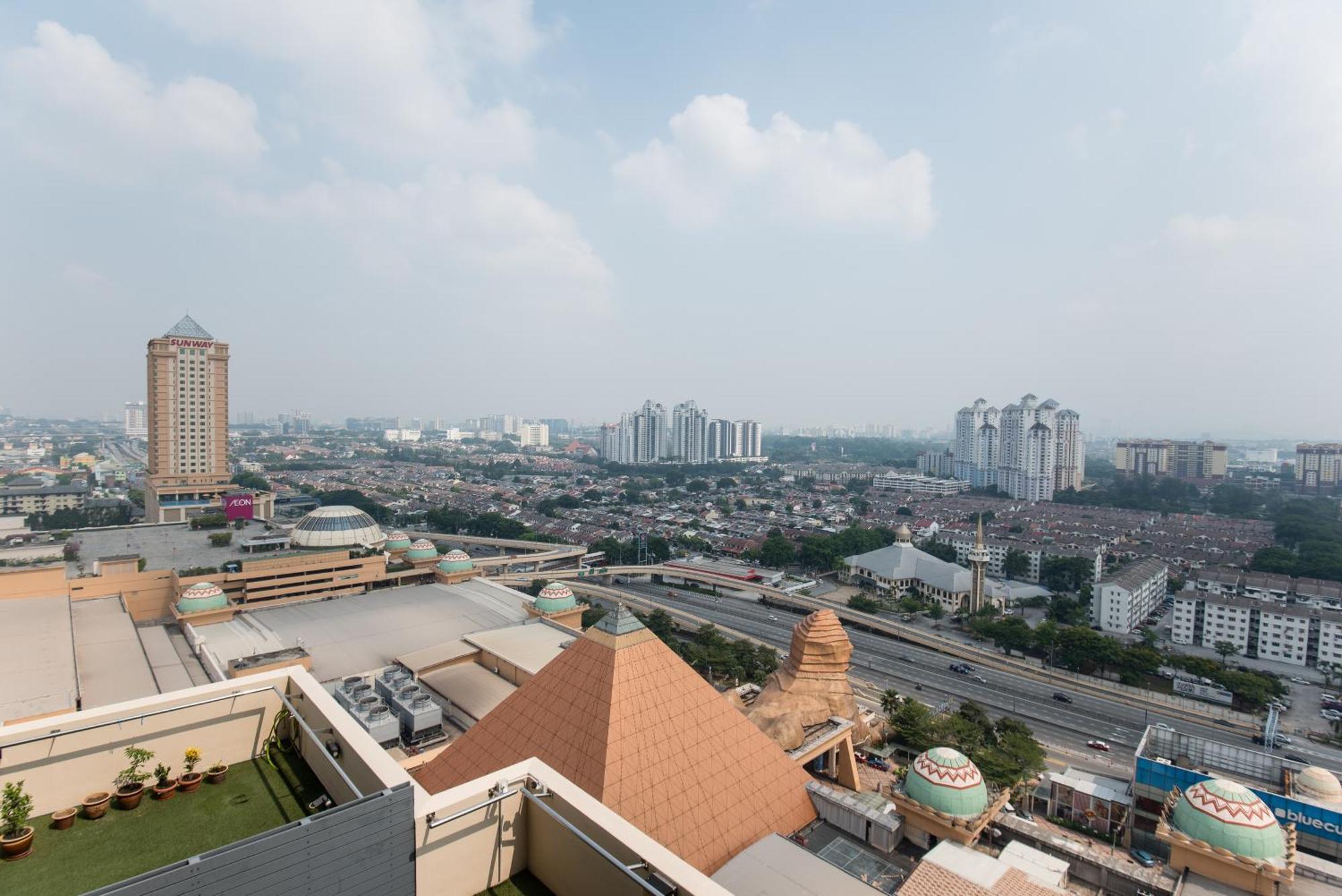 Resort Suites At Bandar Sunway Subang Jaya Exterior foto